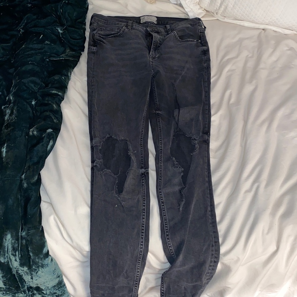 FREE PEOPLE ripped skinny jeans